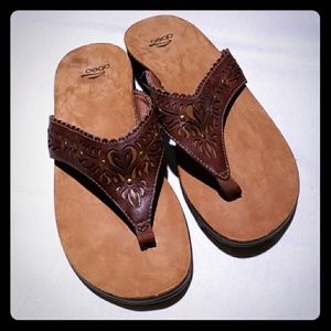 Abeo sandals